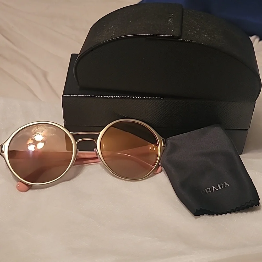 🆕Prada Sunglasses